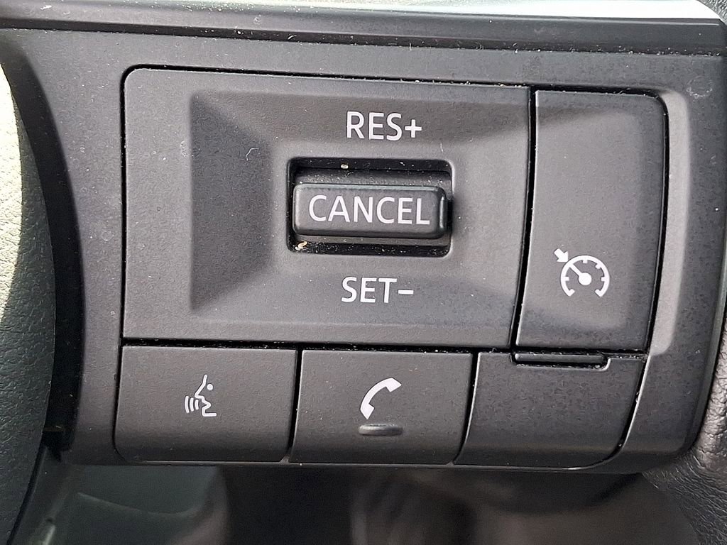 Used 2024 Nissan Rogue S image 21