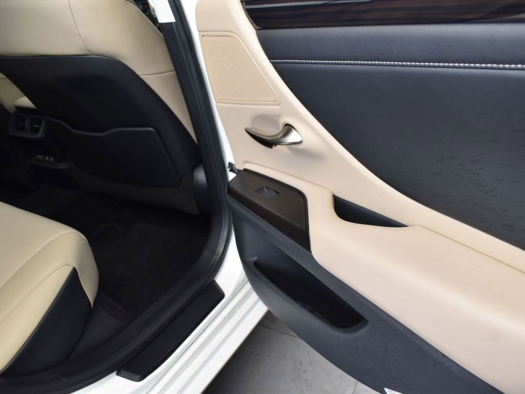 Used 2019 Lexus ES 350 image 21