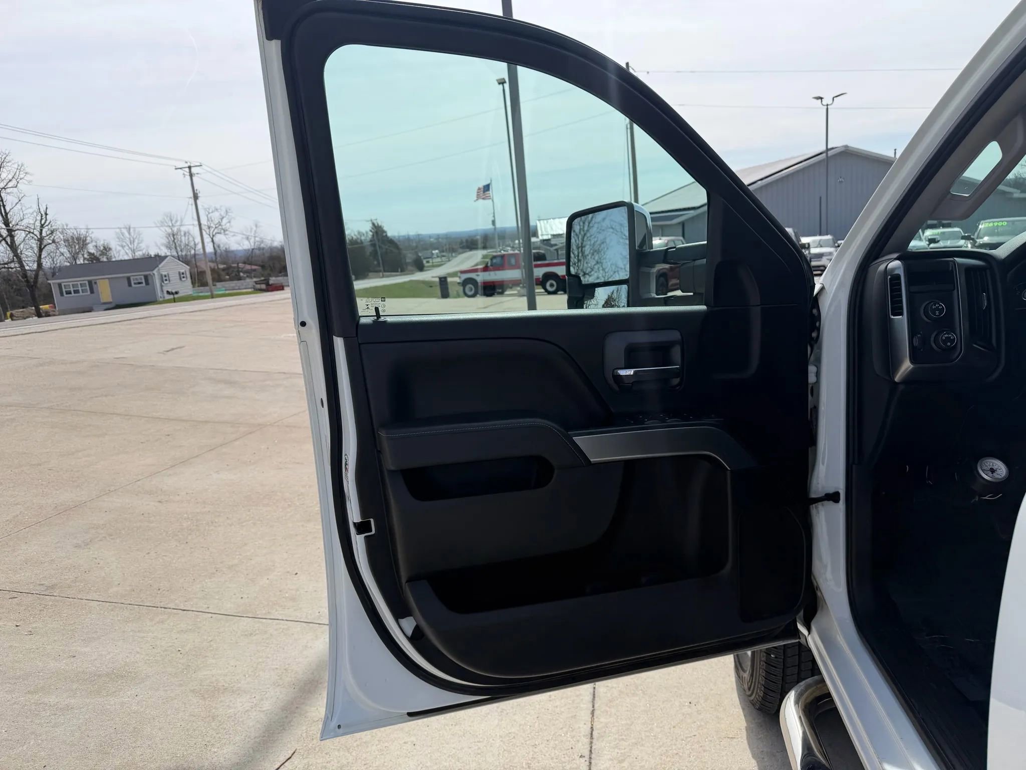 Used 2015 Chevrolet Silverado 2500 LT image 13