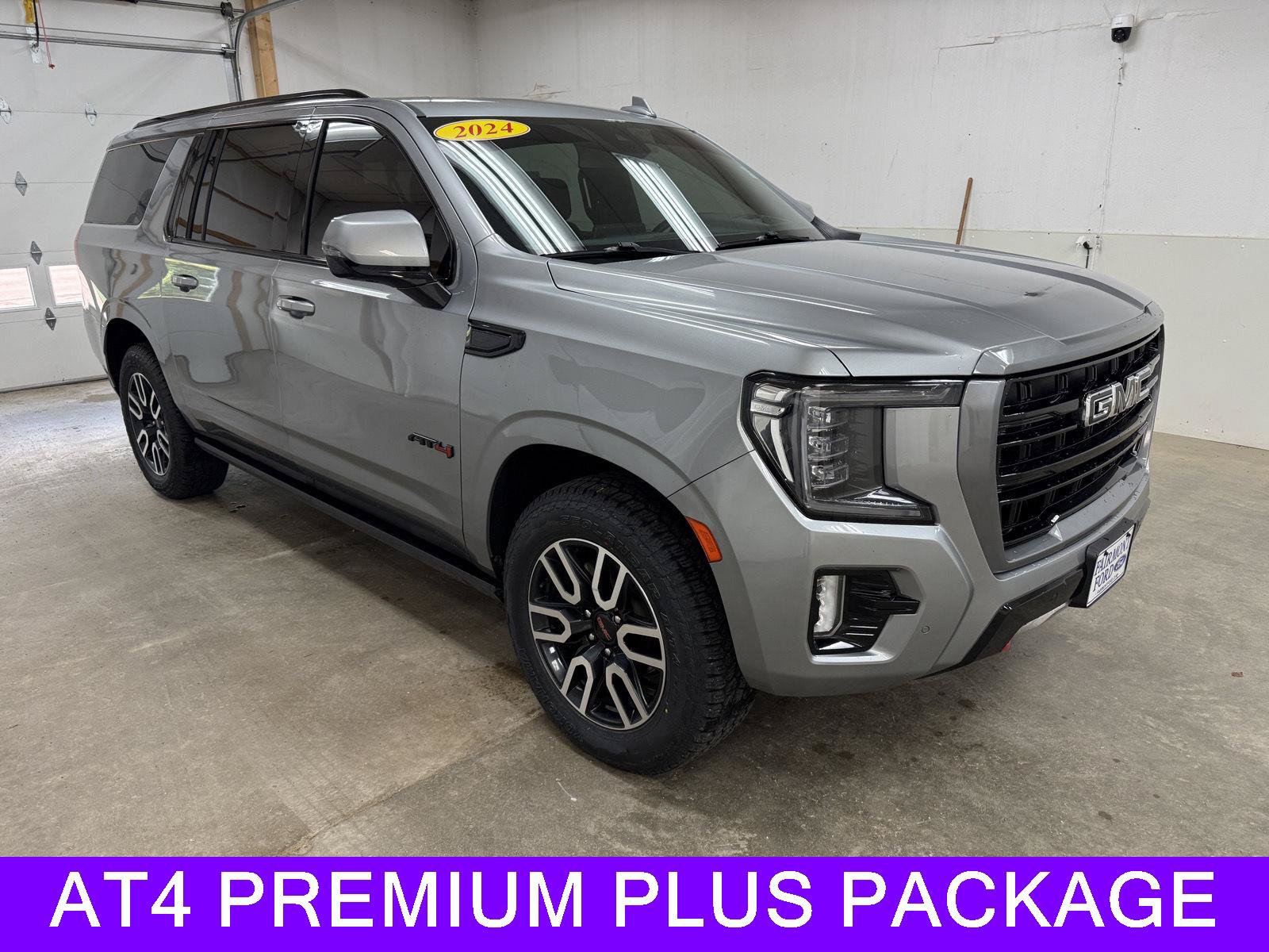 Used 2024 GMC Yukon XL AT4 w/ AT4 Premium Plus Package AWD/4WD image 2