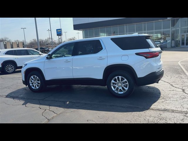 Certified 2023 Chevrolet Traverse LS w/ Safety Package FWD image 6