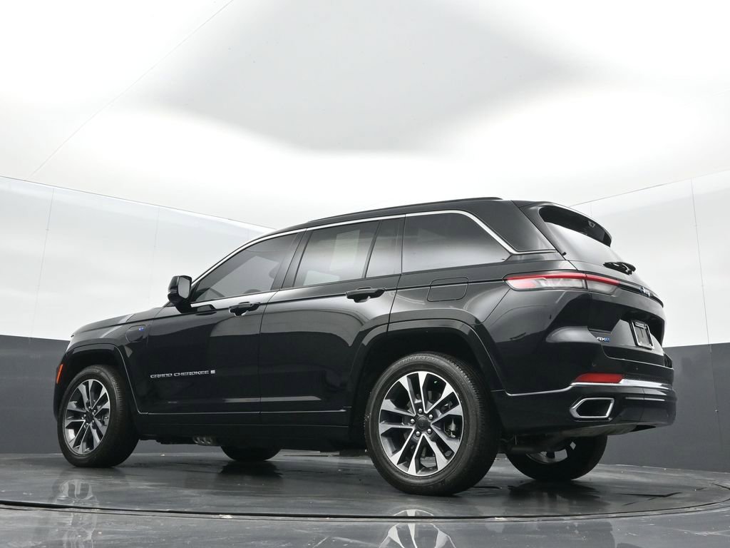 Used 2024 Jeep Grand Cherokee Overland w/ Luxury Tech Group IV image 17