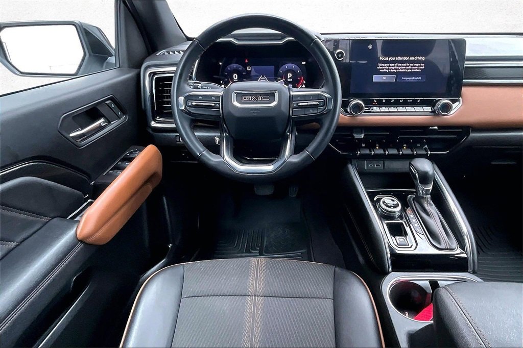 Used 2024 GMC Canyon AT4 image 8