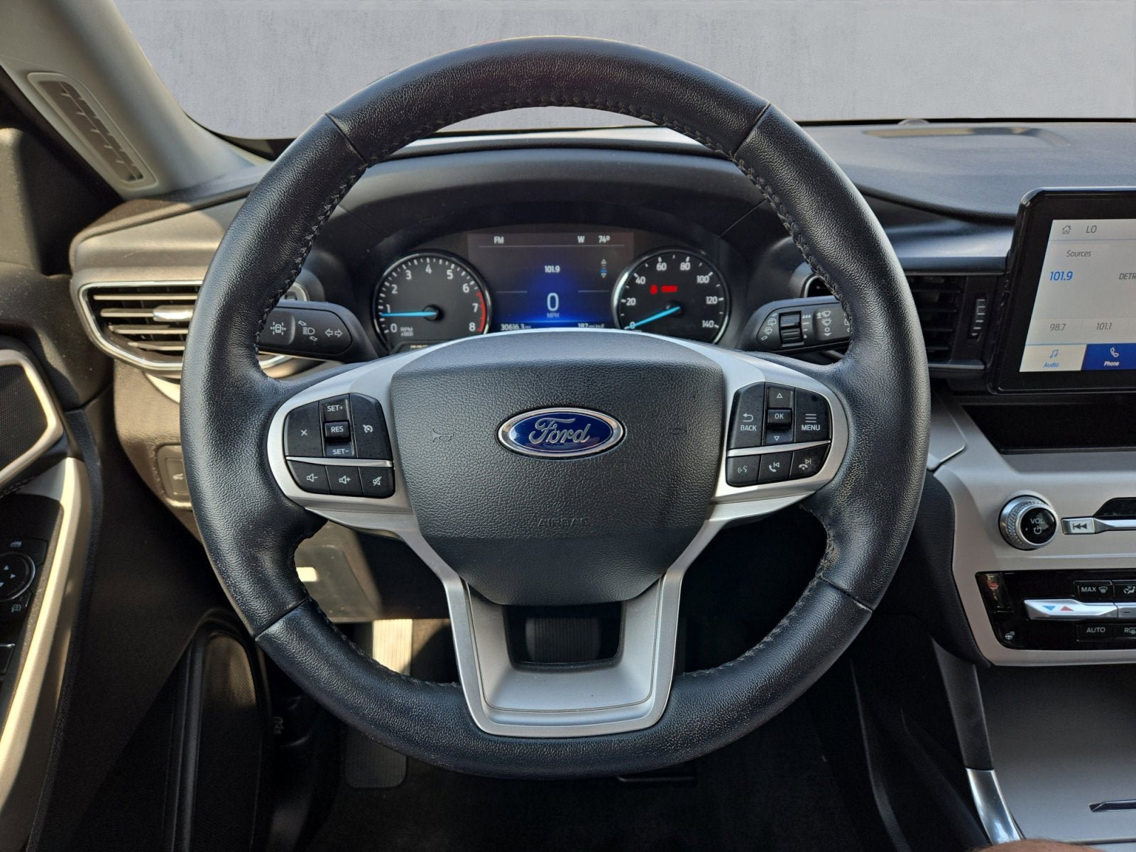 Certified 2022 Ford Explorer XLT w/ Equipment Group 202A AWD/4WD image 13