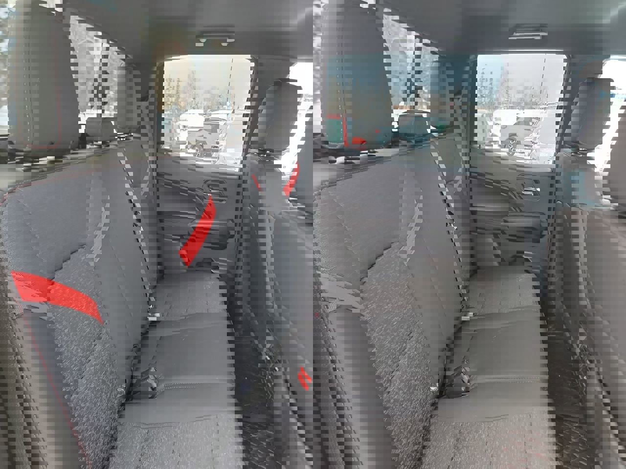 Used 2023 Chevrolet Colorado Z71 w/ Z71 Convenience Package 2 image 20