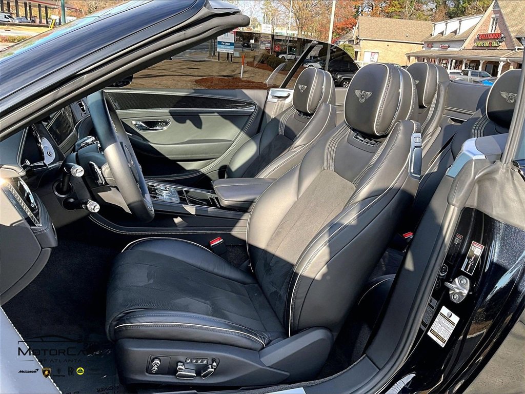 Used 2023 Bentley Continental GT V8 image 25