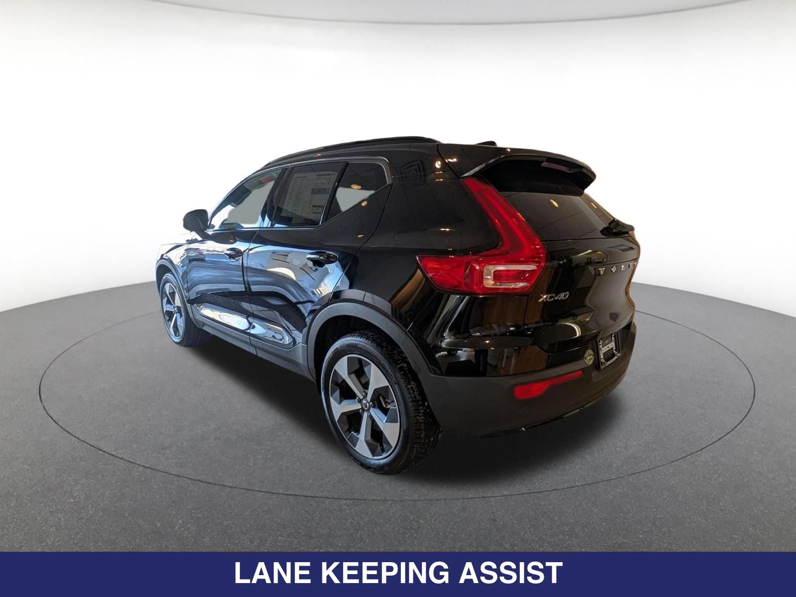 New 2026 Volvo XC40 B5 Core w/ Protection Package Premier AWD/4WD image 6