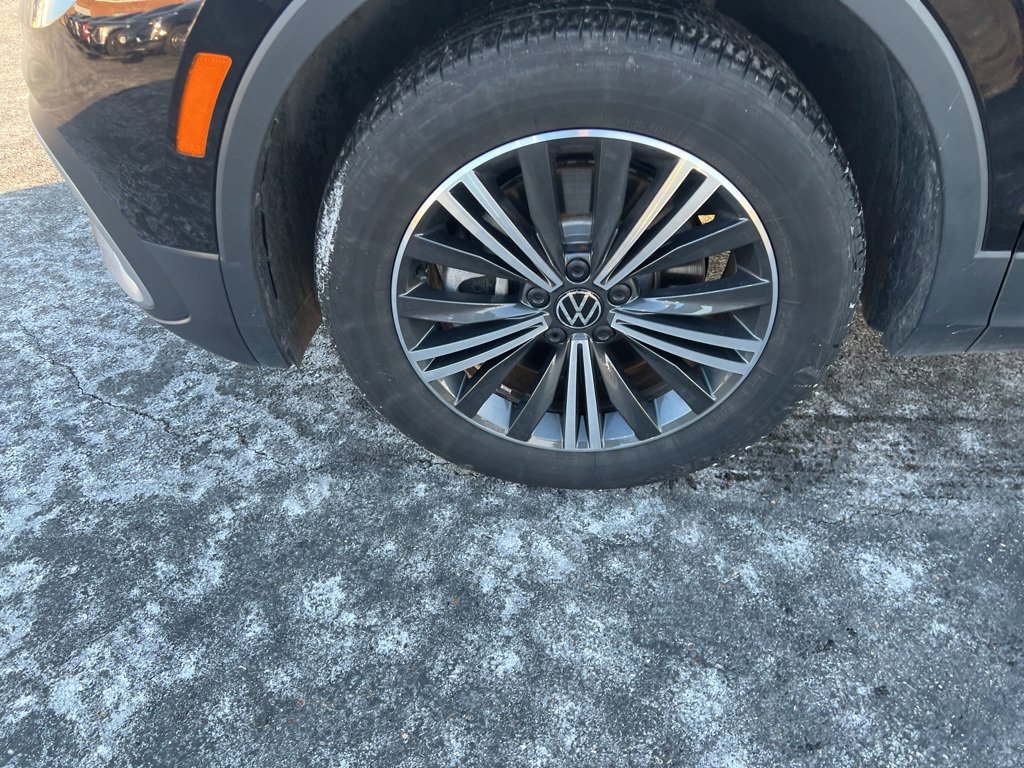 Used 2024 Volkswagen Tiguan Wolfsburg Edition image 2