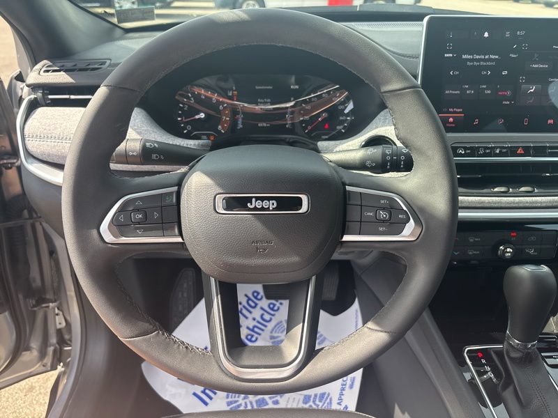 Used 2023 Jeep Compass Latitude AWD/4WD image 33