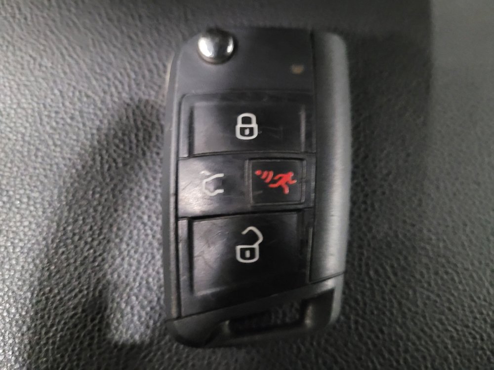 Used 2025 Volkswagen Jetta Sport FWD image 32