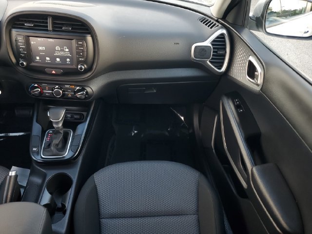 Used 2021 Kia Soul LX FWD image 18