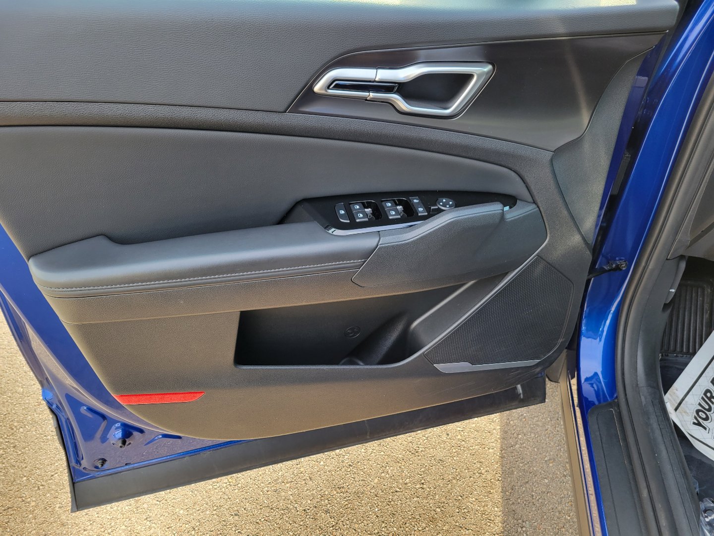 Used 2024 Kia Sportage EX image 18