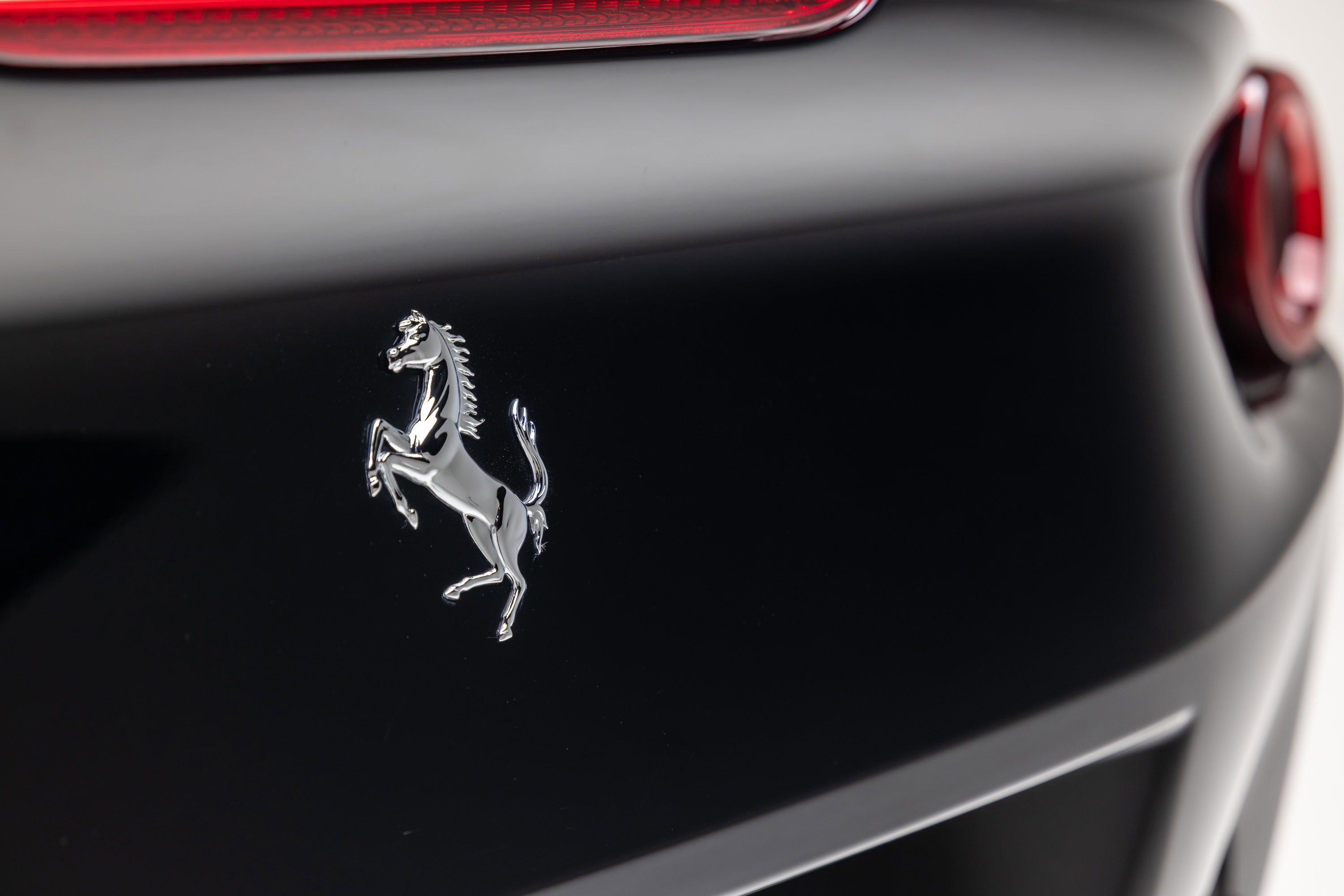 Used 2020 Ferrari Portofino RWD image 21