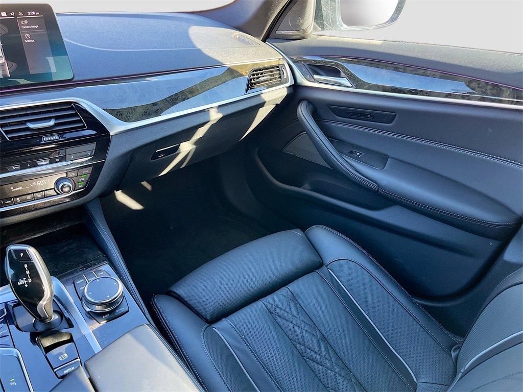 Used 2023 BMW 540i w/ M Sport Package image 25