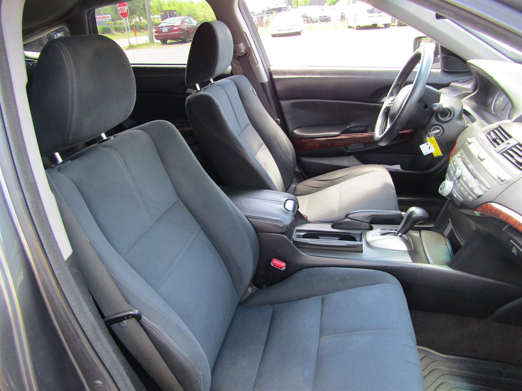 Used 2012 Honda Crosstour EX image 6