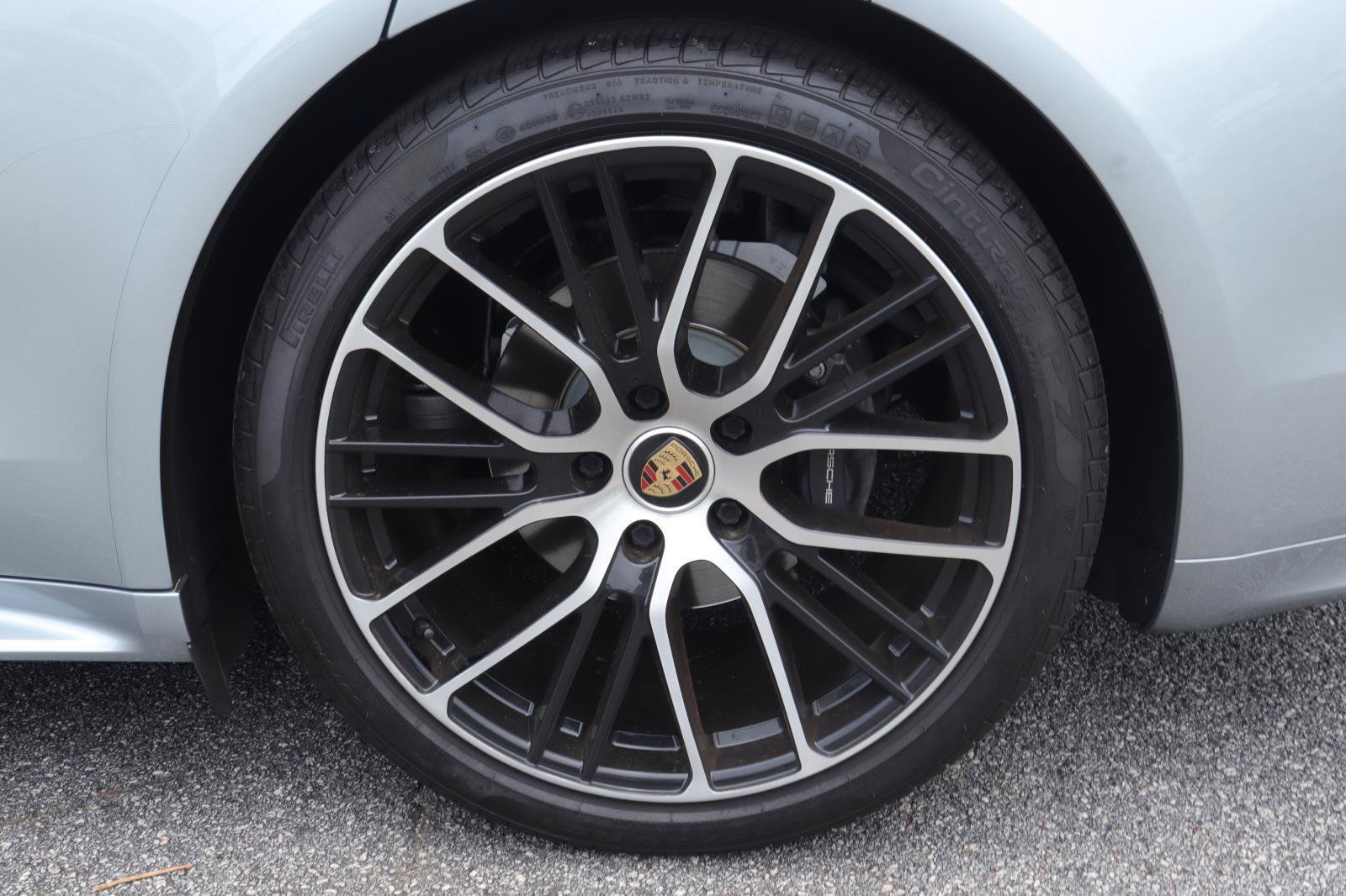 Used 2023 Porsche Panamera Platinum Edition w/ Sportdesign Package RWD image 41