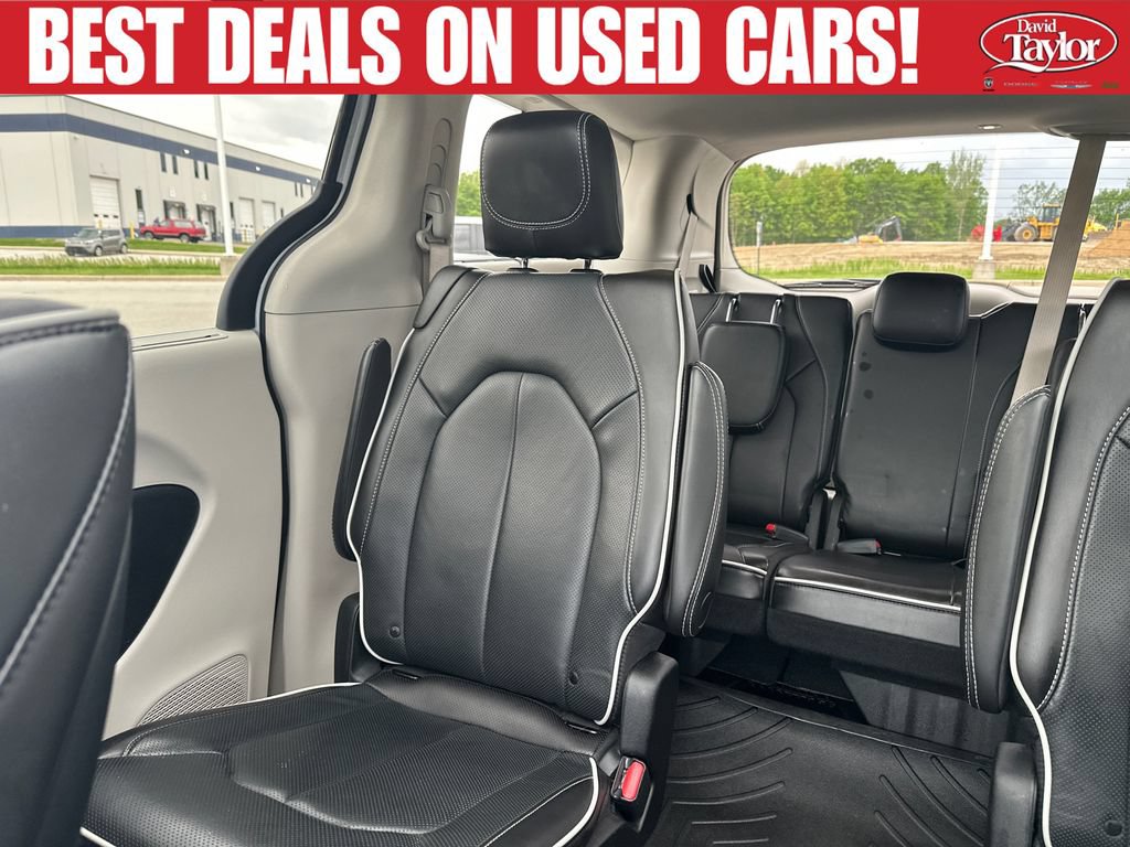 Used 2023 Chrysler Pacifica Limited w/ Uconnect Theater Family Group AWD/4WD image 19
