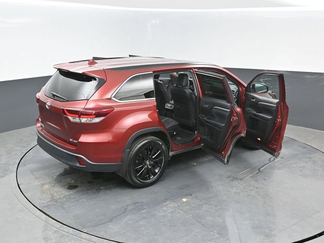 Used 2019 Toyota Highlander SE AWD/4WD image 27