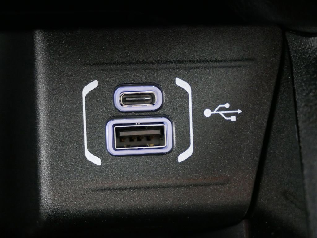 Used 2024 Jeep Compass Latitude w/ Convenience Group image 12