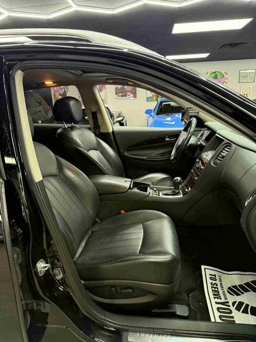 Used 2016 INFINITI QX50 AWD image 11