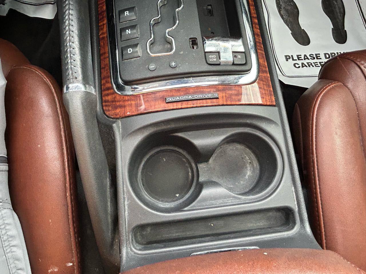 Used 2008 Jeep Commander Limited w/ Trailer Tow Group IV image 27