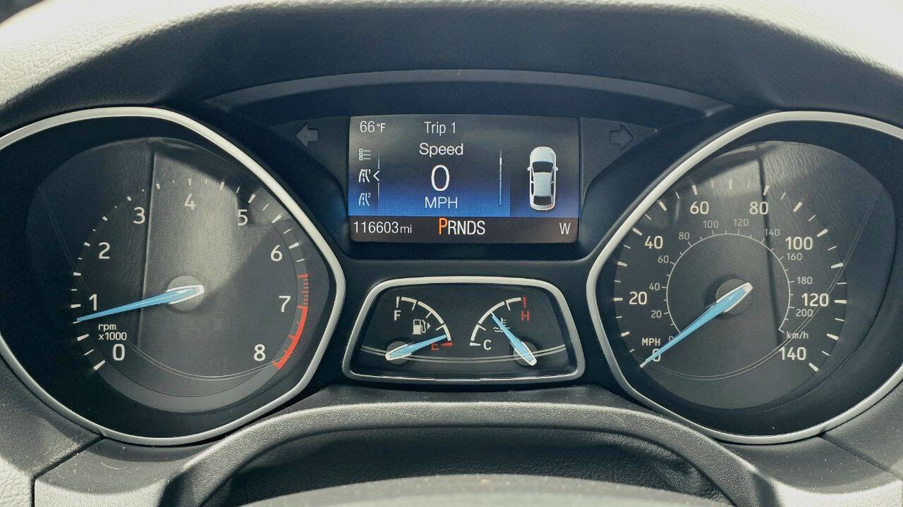 Used 2017 Ford Focus Titanium FWD image 34