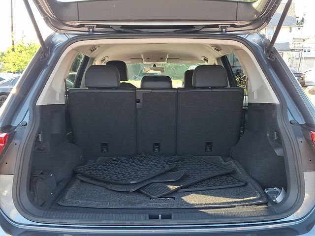 Used 2020 Volkswagen Tiguan SE AWD/4WD image 28