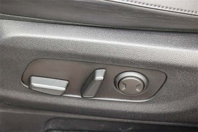 Used 2024 Kia Carnival LX image 23