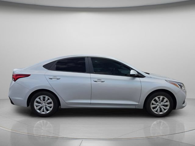 Used 2022 Hyundai Accent SE FWD image 8