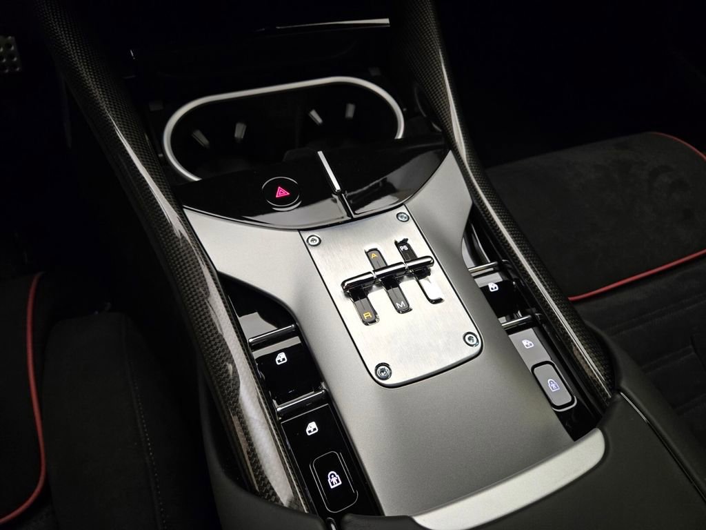 Used 2026 Ferrari Purosangue AWD/4WD image 43