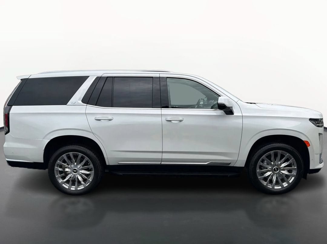 Certified 2021 Cadillac Escalade Premium Luxury AWD/4WD image 4