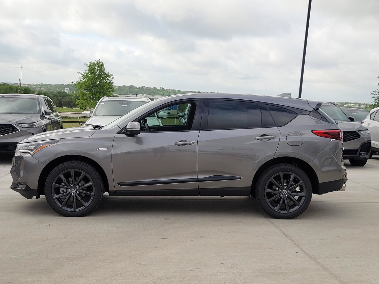 New 2026 Acura RDX w/ Advance Package AWD/4WD image 2