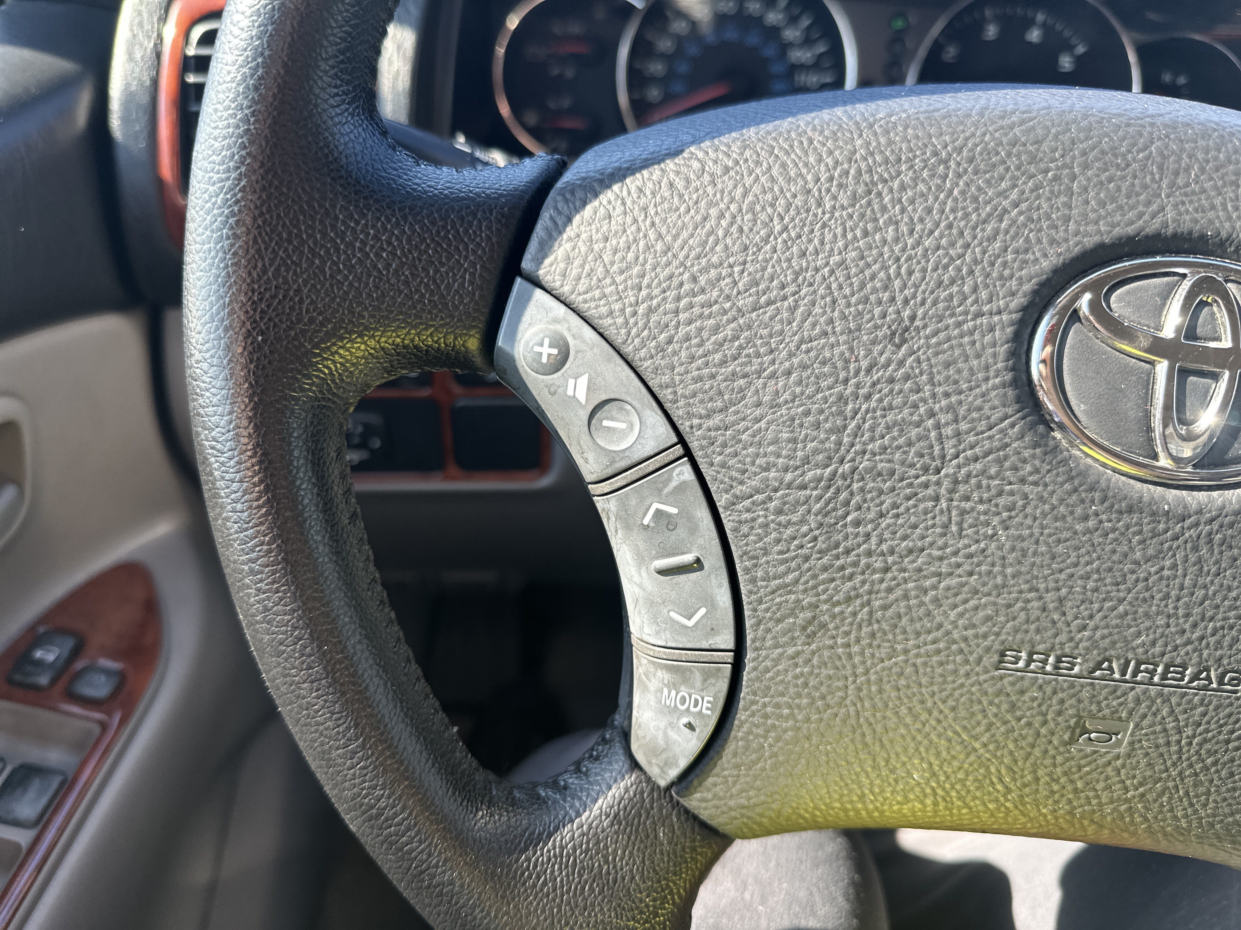 Used 2003 Toyota Land Cruiser AWD/4WD image 19