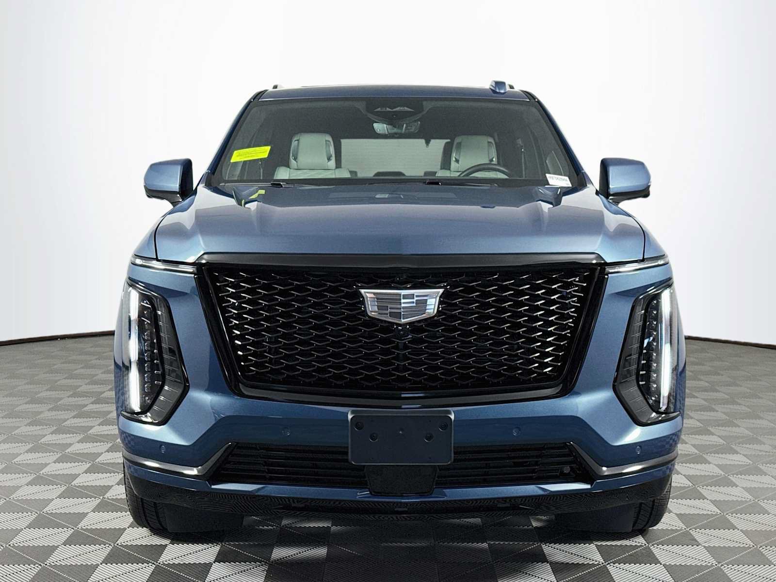 Used 2025 Cadillac Escalade Sport Platinum w/ LPO, ONYX Package AWD/4WD image 2