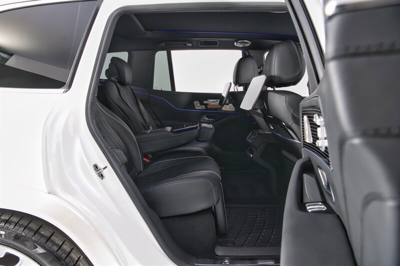 Used 2024 Mercedes-Benz Maybach GLS 600 4MATIC image 42