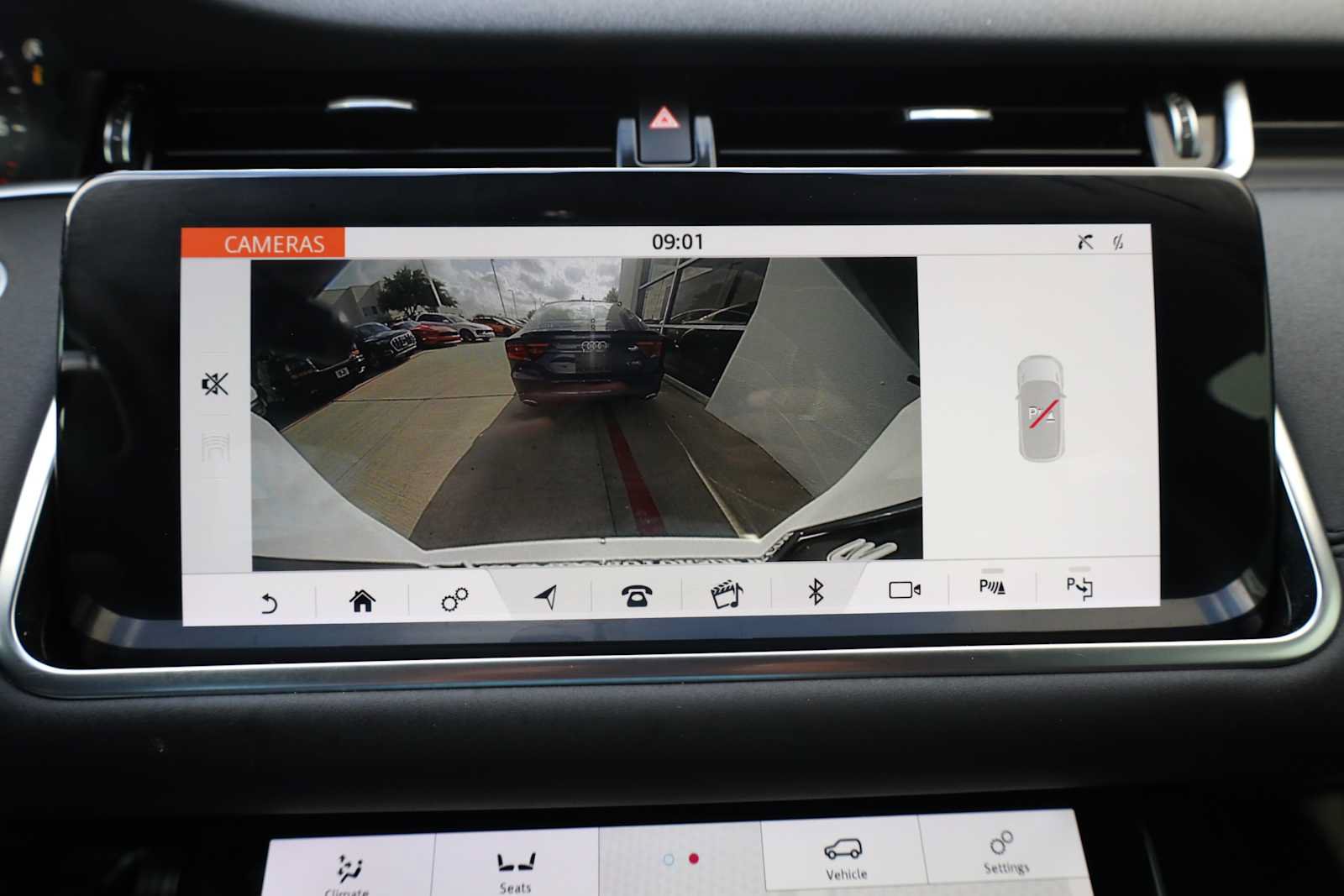 Used 2020 Land Rover Range Rover Evoque SE AWD/4WD image 19