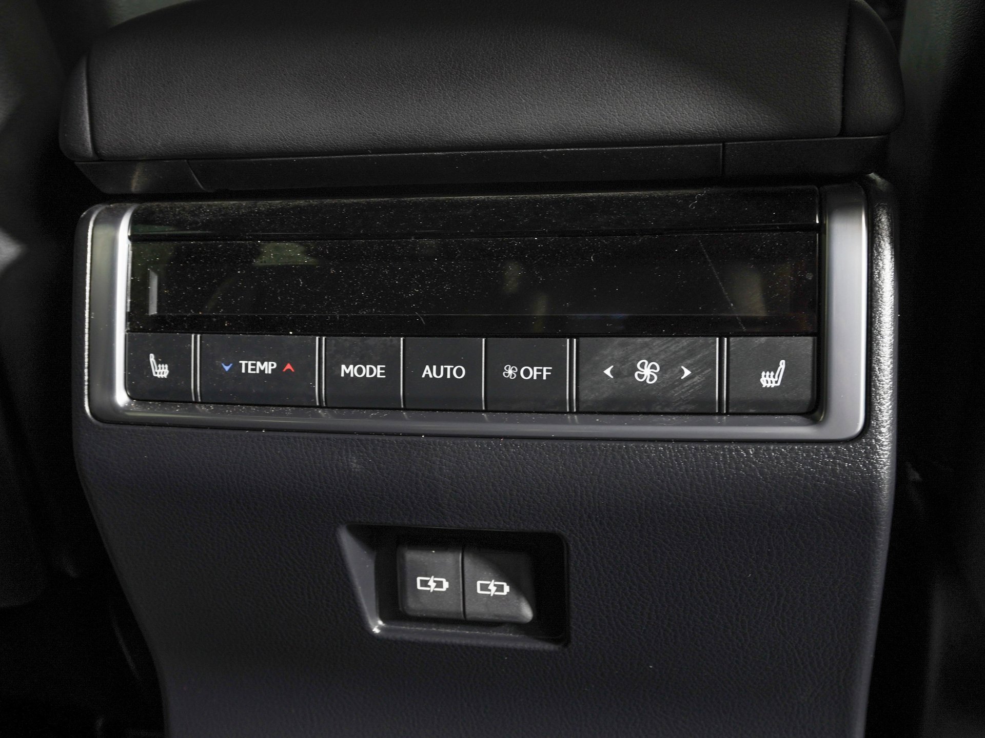 Used 2025 Lexus GX 550 550 Luxury w/ Cold Area Package image 12