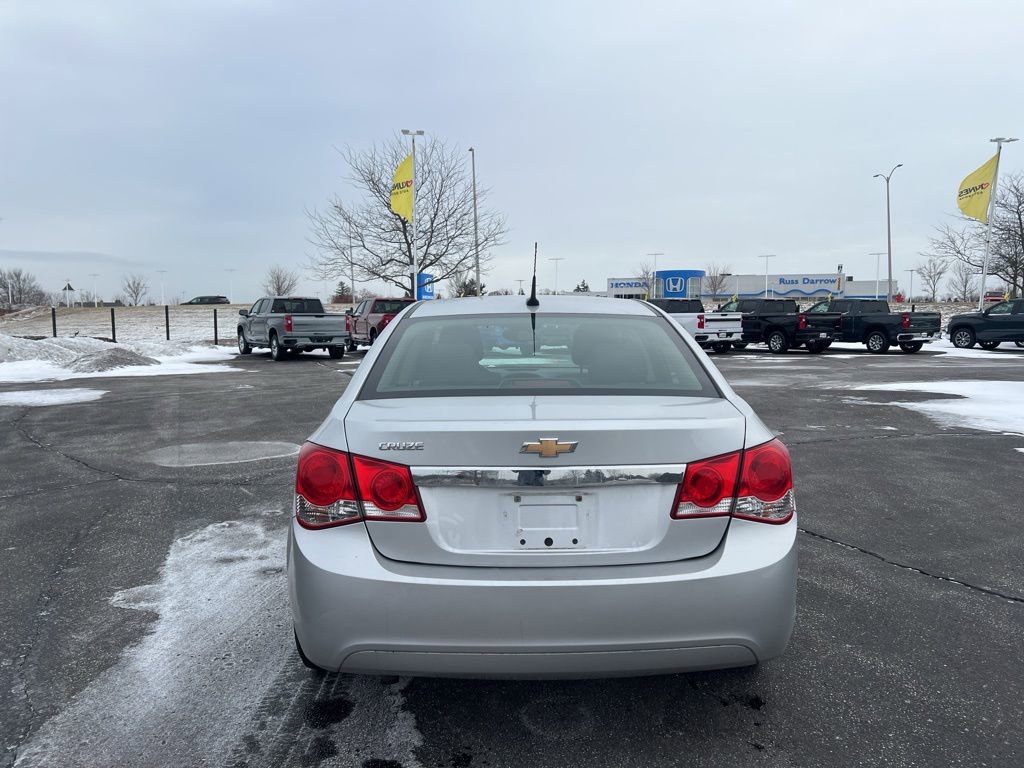 Used 2012 Chevrolet Cruze LS image 4