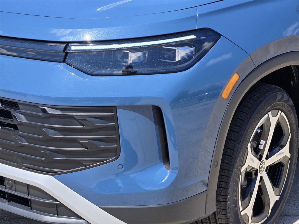New 2025 Volkswagen Tiguan SE image 6