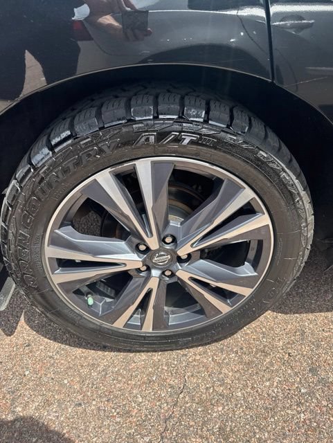 Used 2020 Nissan Pathfinder Platinum FWD image 9