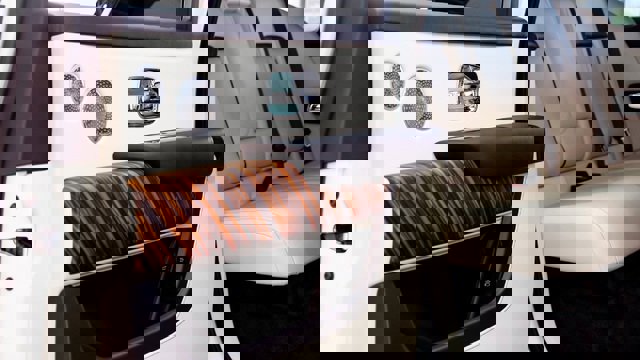 Used 2019 Rolls-Royce Cullinan image 27