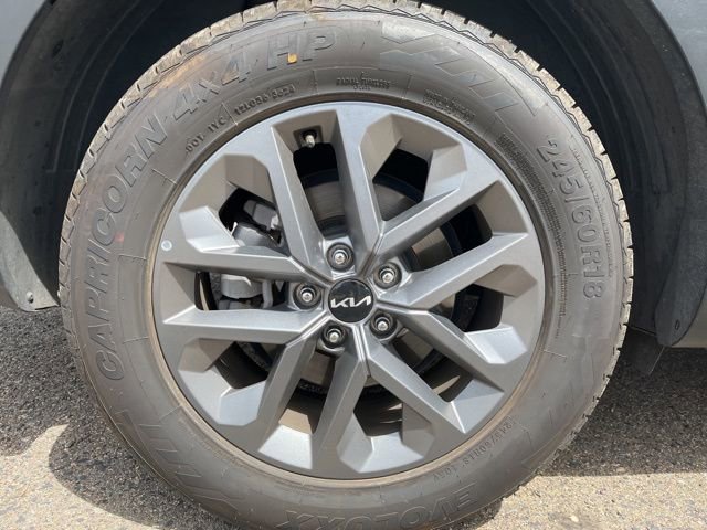 Used 2023 Kia Telluride LX FWD image 15