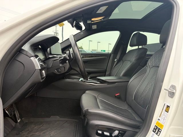 Used 2022 BMW M550i xDrive w/ Executive Package image 14