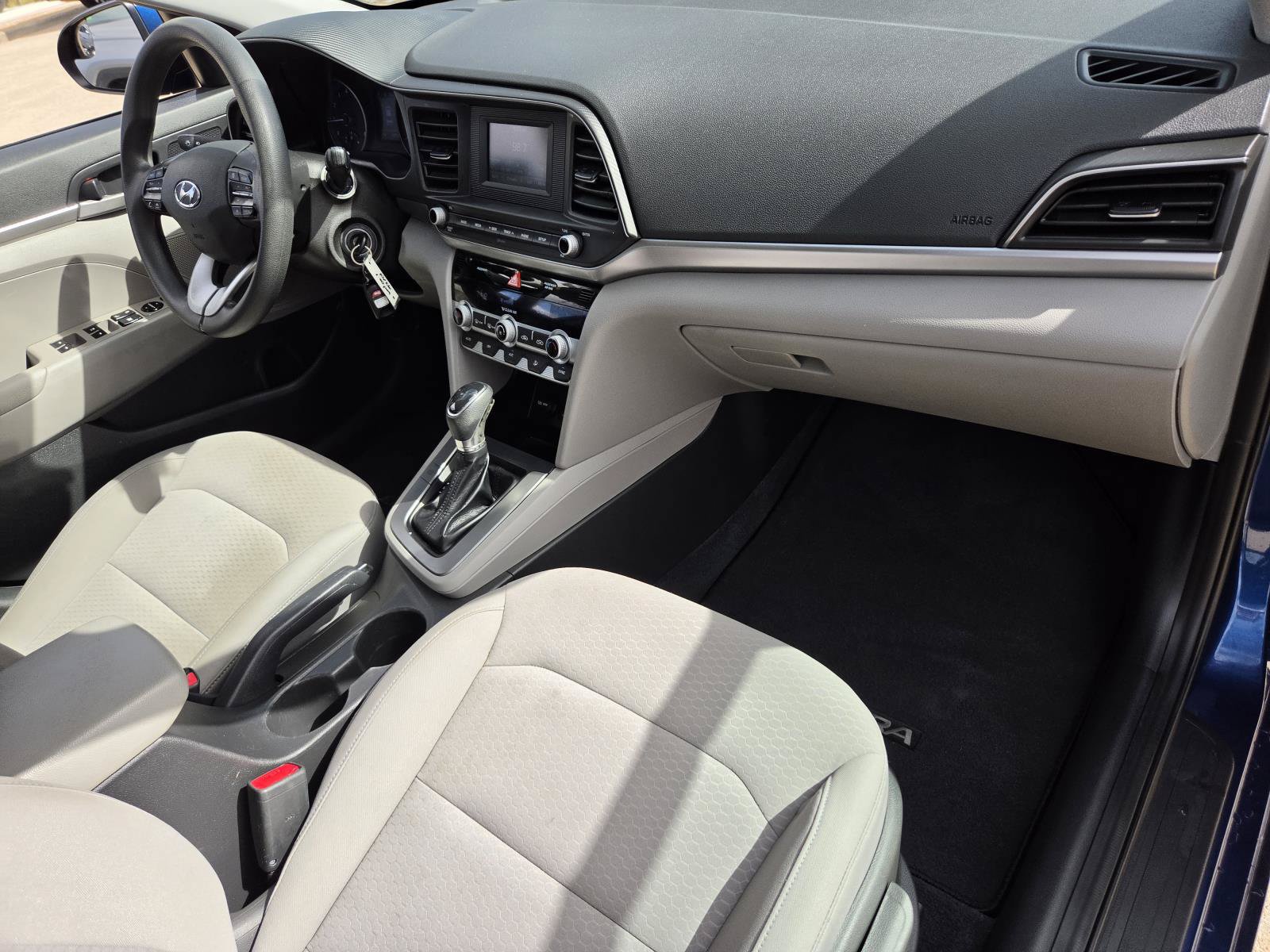 Used 2020 Hyundai Elantra SE FWD image 7