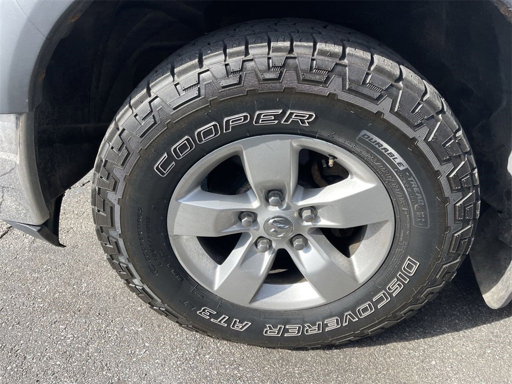 Used 2015 RAM 1500 ST w/ SXT Appearance Group image 2