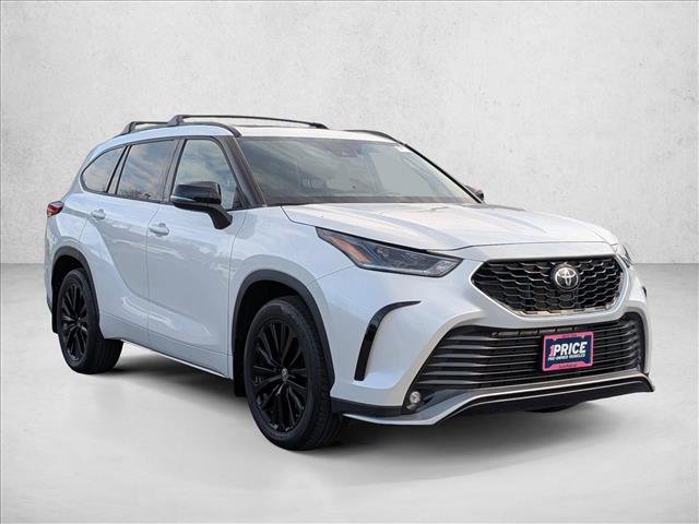 Used 2023 Toyota Highlander XSE image 3