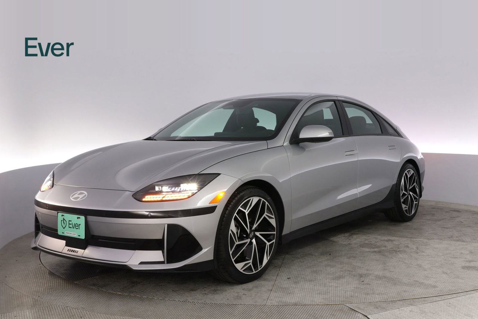 Used 2023 Hyundai Ioniq 6 SEL RWD image 2