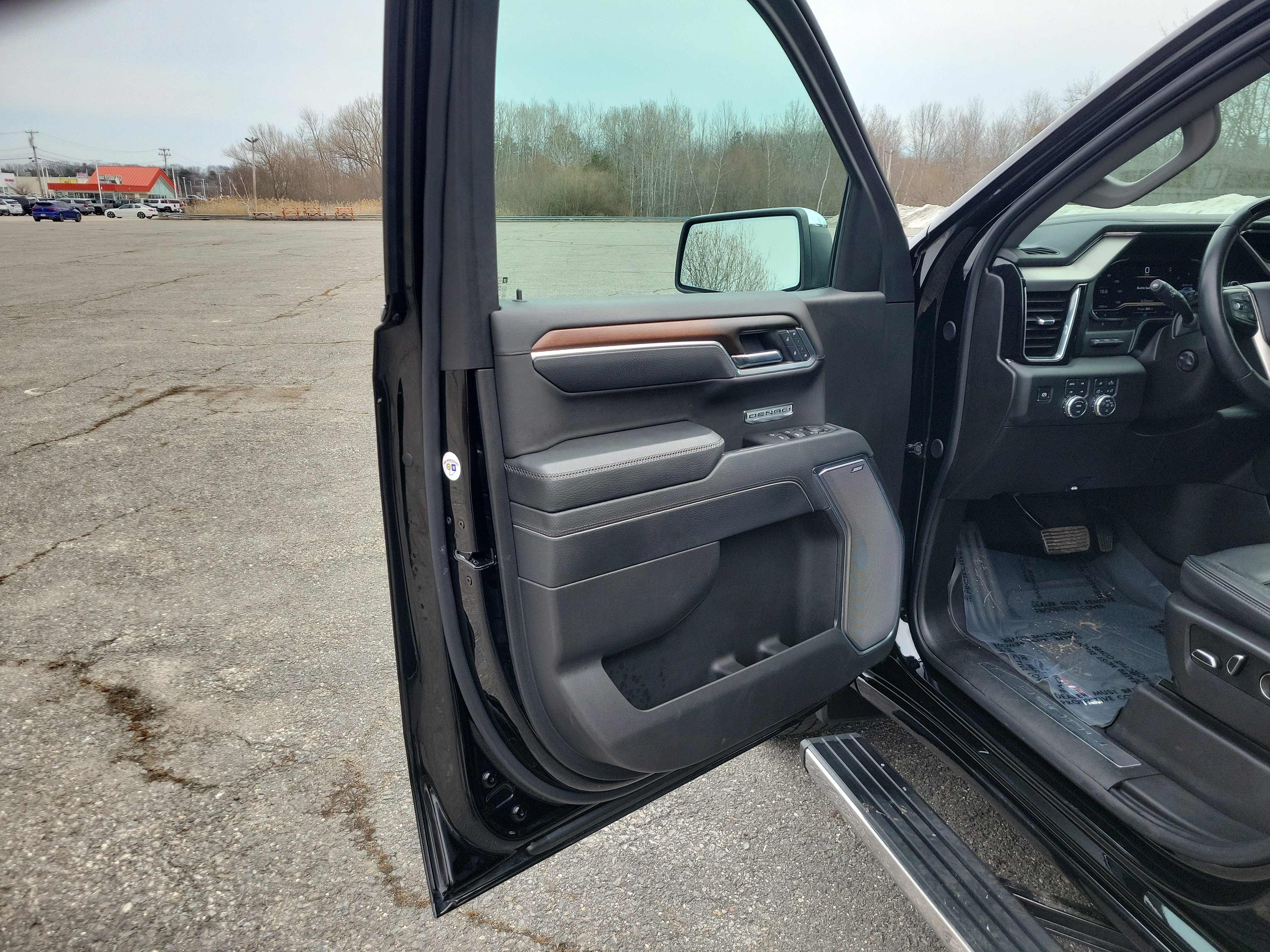 Certified 2025 GMC Sierra 1500 Denali image 15