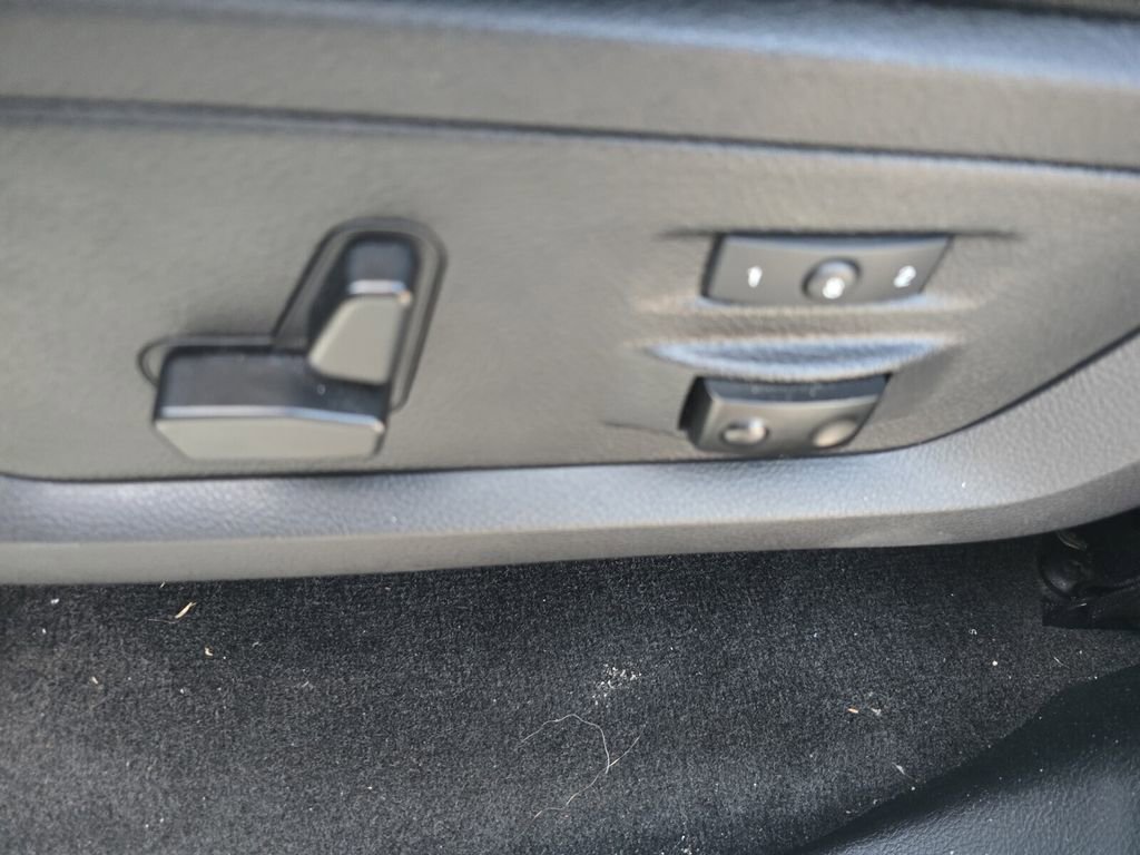 Used 2016 RAM 1500 Limited AWD/4WD image 16