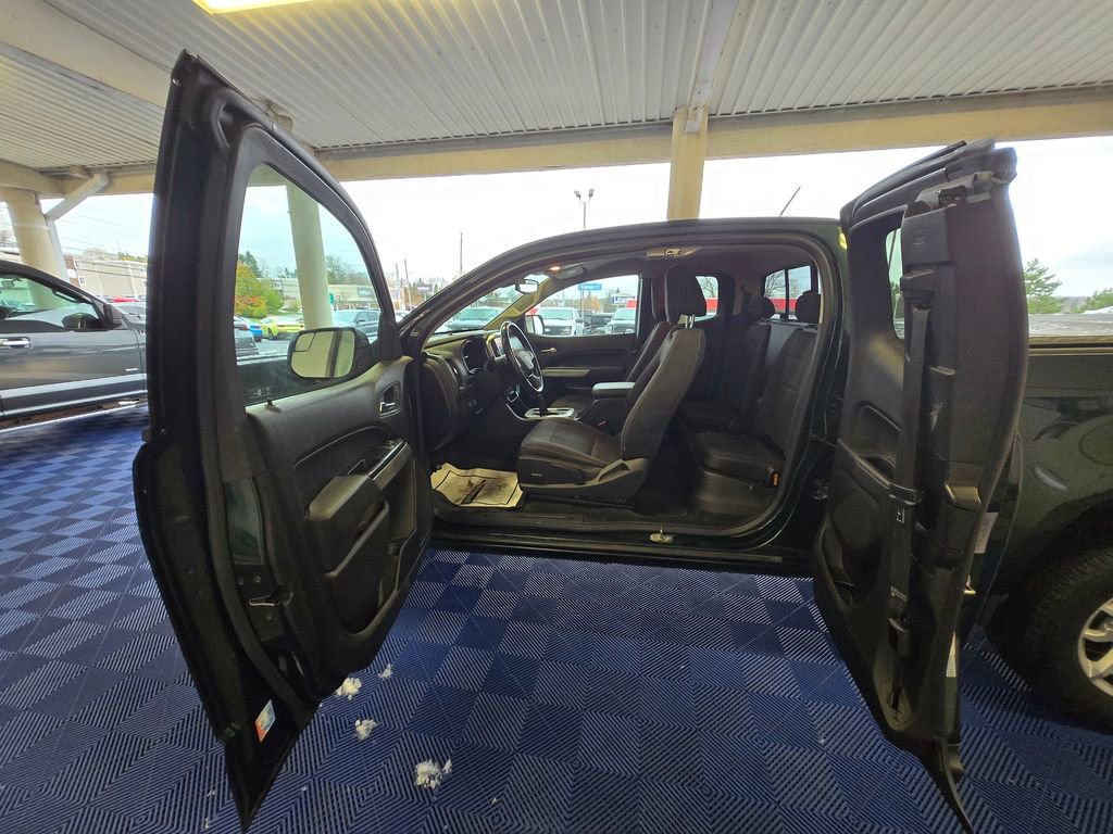 Used 2016 Chevrolet Colorado LT w/ LT Convenience Package image 20